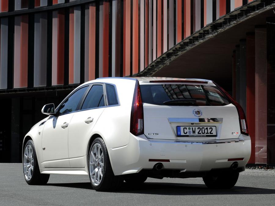  Cadillac CTS-V Sport Wagon 2010 года  (EU) (фото 18 из 21)